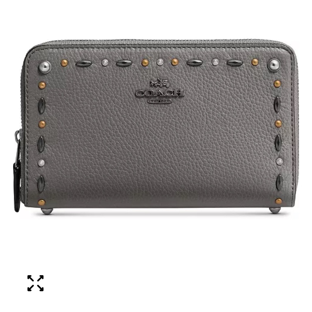 COACH
Medium Zip Around Wallet with Prairie Rivets